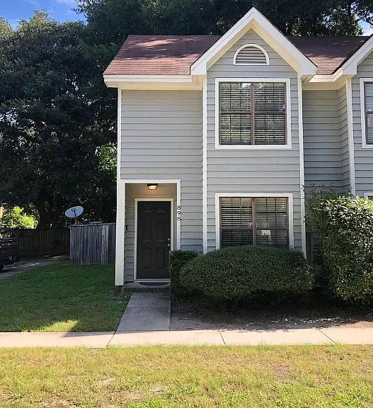 898 Sea Gull Dr — Photo 1