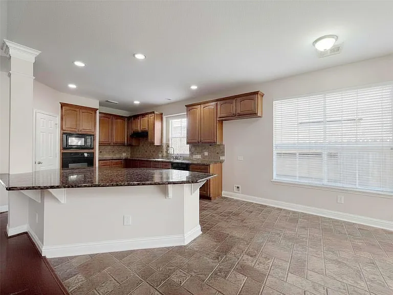 5547 Cranston Ct — Photo 14