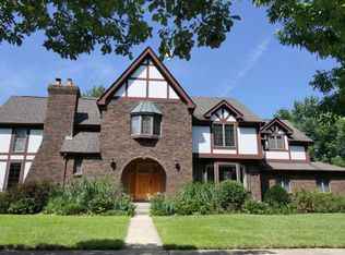 1521 Cascade Ct, Naperville, IL 60565