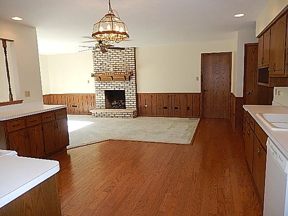 5th image of 10709 Louisiana Ct #56