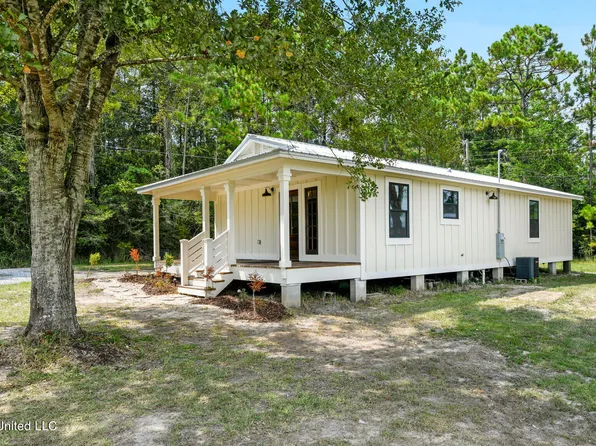 10900 Antioch Rd, Vancleave, MS 39565