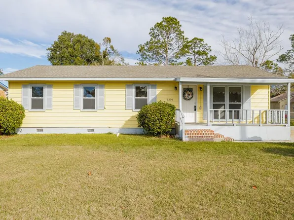 1306 Bethune Dr, Valdosta, GA 31601