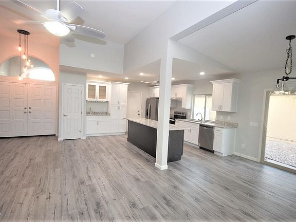 5th image of 10517 E Elmhurst Dr