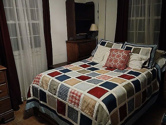 2nd image of 12054 Kemps Mill Rd