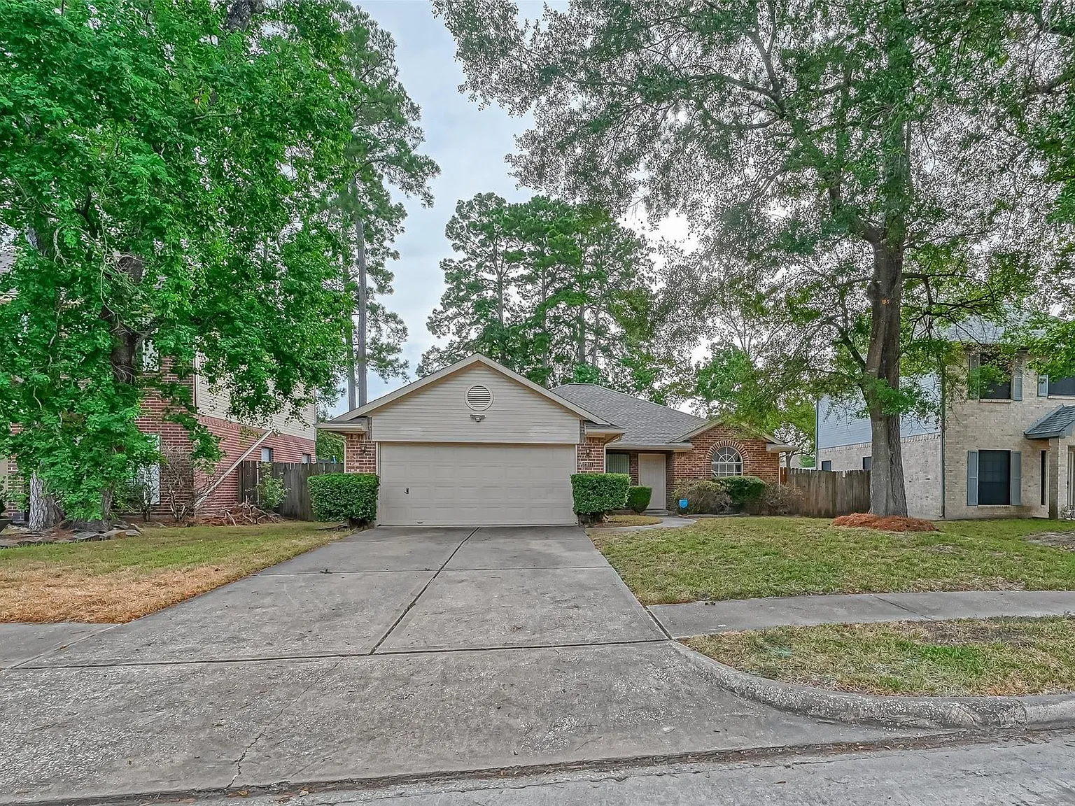 3 bed, 2.0 bath, 1644 sqft, $1,900 — Photo 3