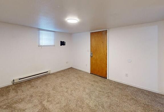 4th image of 109 9th Ave NW #3