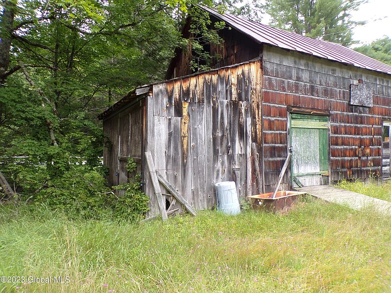 4th image of L21 Schroon River Road