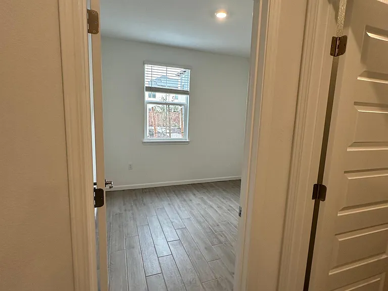 1667 Pena Ln — Photo 12