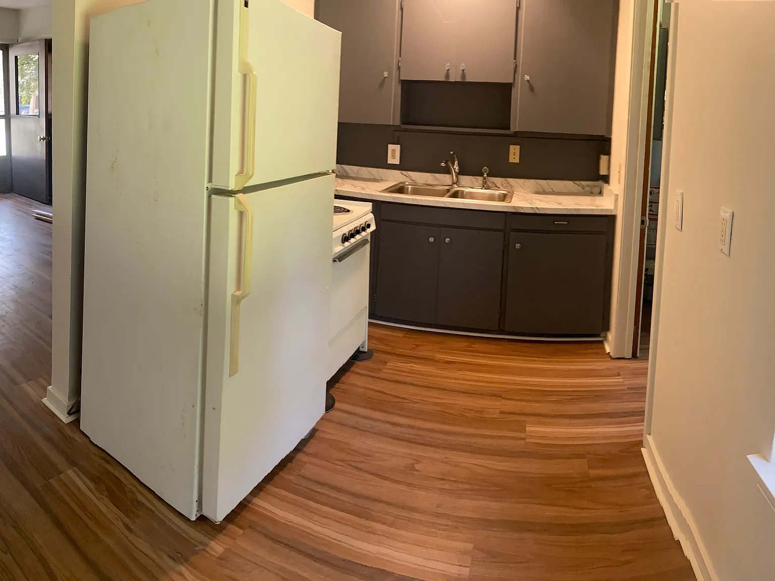 2 bed, 800 sqft, $1,200 — Photo 4