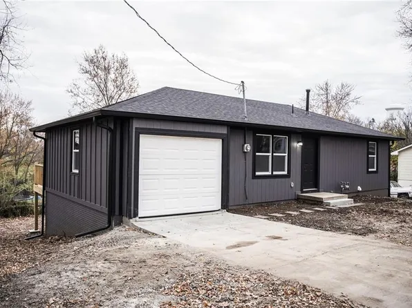 102 S 9th Street Ter, Odessa, MO 64076