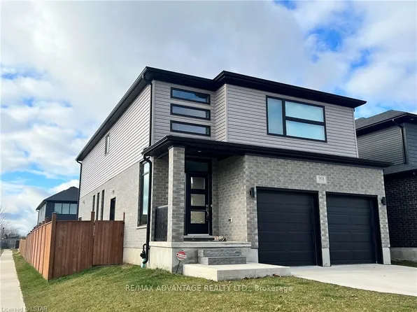 901 Lennon Way, London, ON N6G 0W9