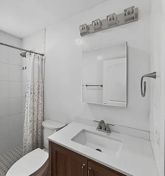 6036 Denny Ave — Photo 14