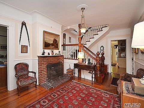 2nd image of 111 Downing Ave