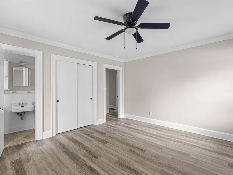 4200 Dartmouth St — Photo 22