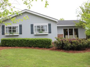 605 Eastwood Pl, Vestavia Hills, AL 35216