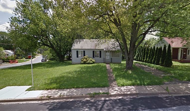 2nd image of 7517 Lisle Ave