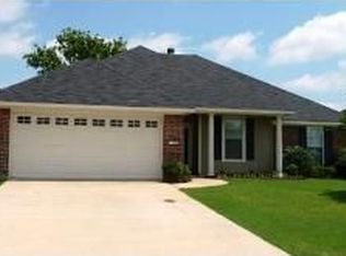 1658 Williamsburg Dr, Bossier City, LA 71112