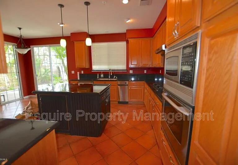 2340 Fairway Ct — Photo 5