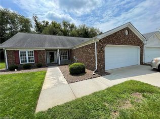 2938 Eagle Pointe Dr, High Point, NC 27265