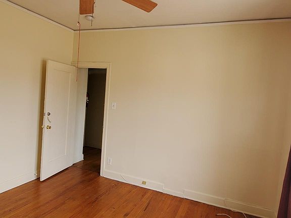 5th image of 635 1/2 41st Dr