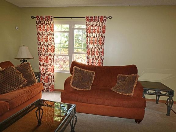 4th image of 1292 Abbeyhill Dr