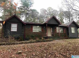 2316 Hillview Dr, Bessemer, AL 35022