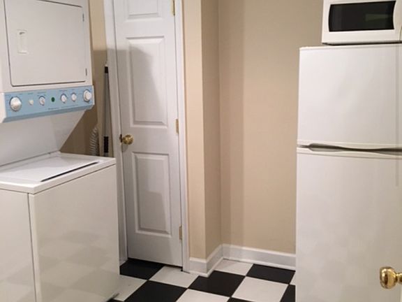2nd image of 3819 Endicott Pl