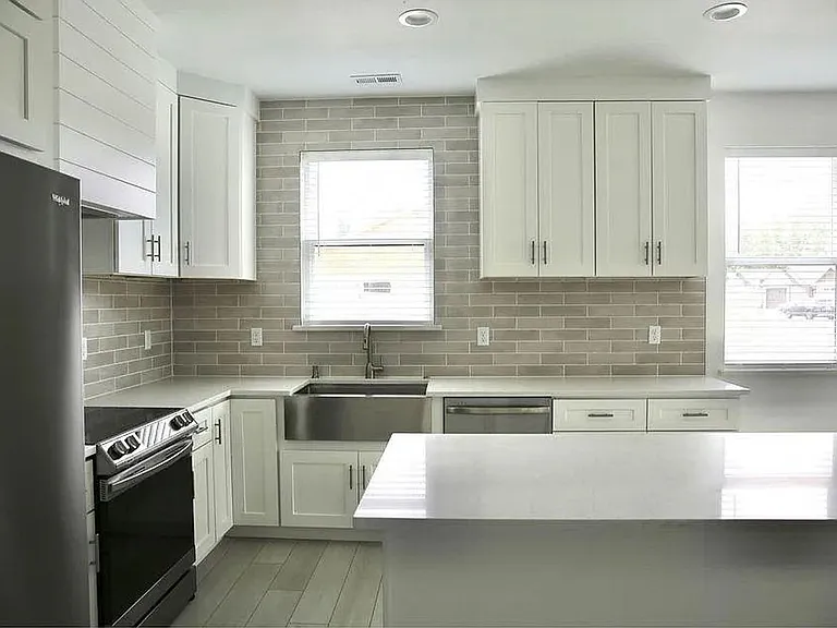 4103 Quinn Dr NE — Photo 3