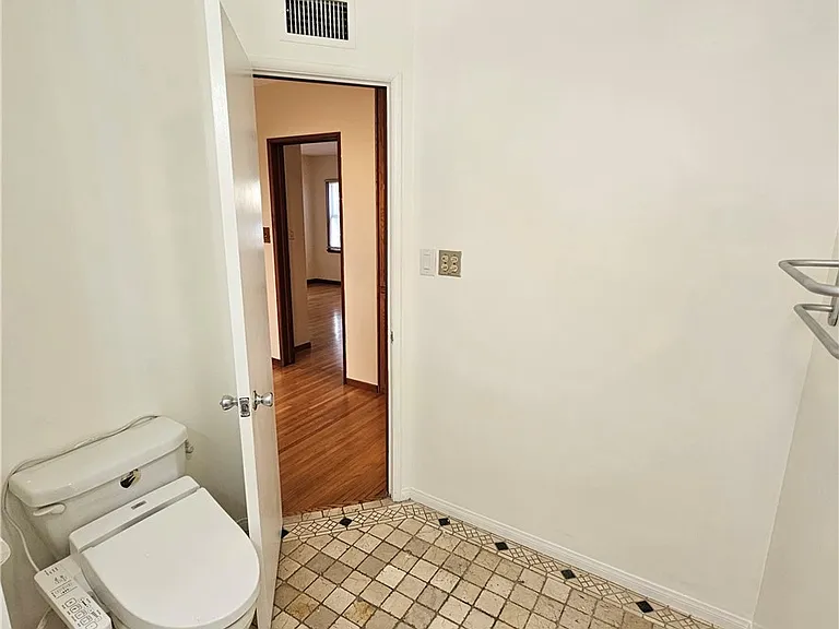 12627 Manor Dr — Photo 18