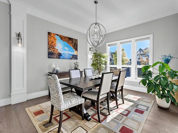 4th image of 15949 39a Ave