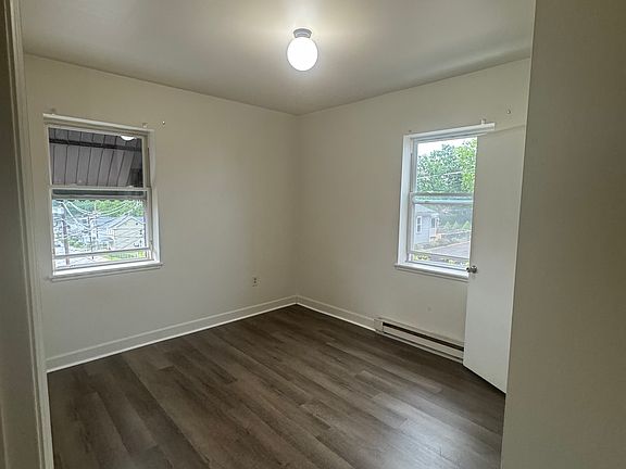 4th image of 245 N Potomac St APT 6