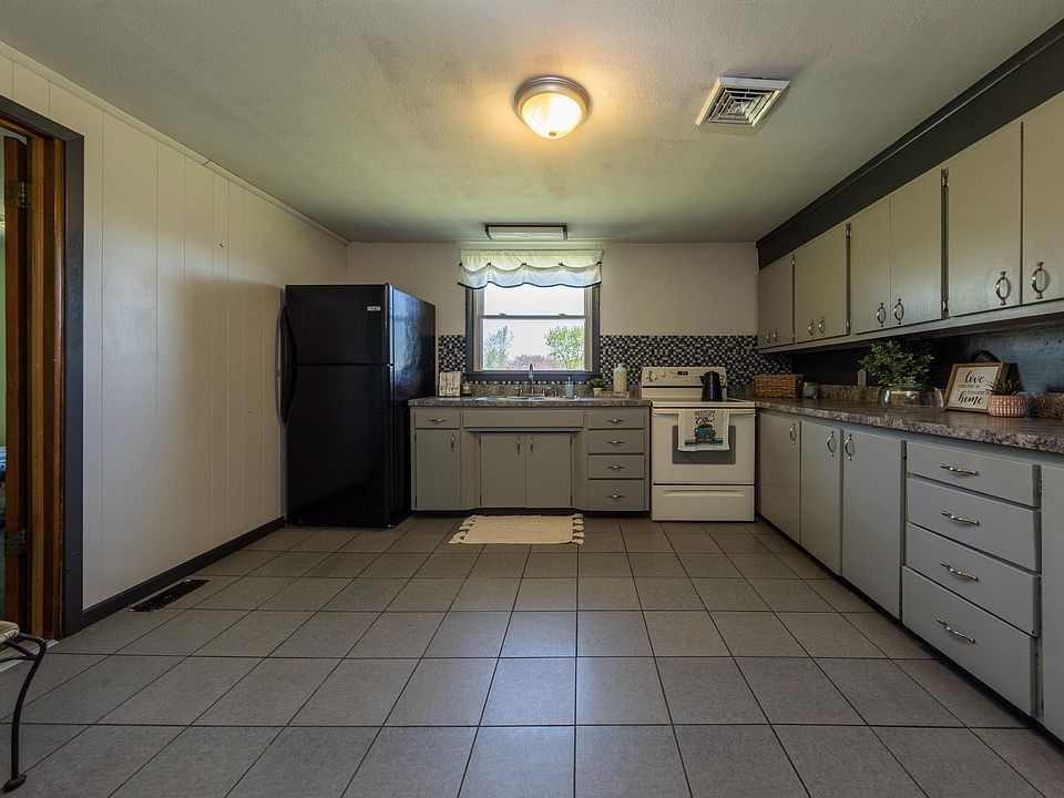 114 E Clark St, Mayetta, KS 66509 Zillow