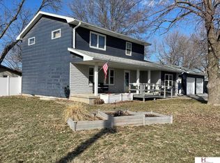 321 Race St, Friend, NE 68359