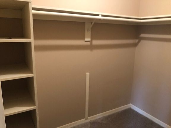 3rd image of 6638 Wellington Place Ln