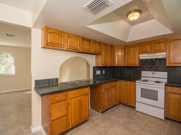 8604 Brookline Ave — Photo 5