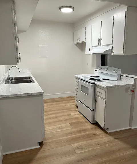Stone Creek Apartments — Photo 8