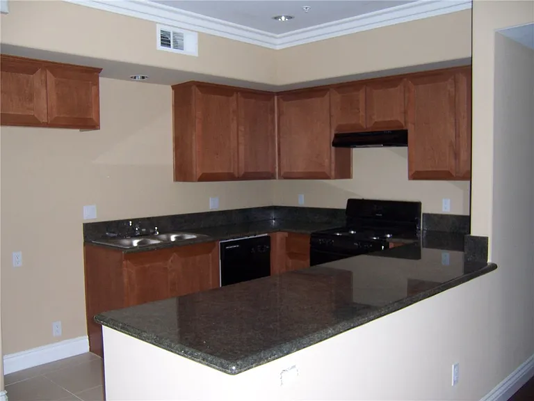 6825 Baird Ave #109 — Photo 4