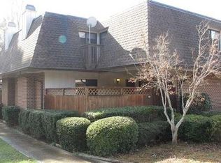 210 Finley Forest Dr, Chapel Hill, NC 27517
