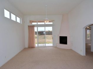 1045 Cruzada Ct NW, Los Lunas, NM 87031
