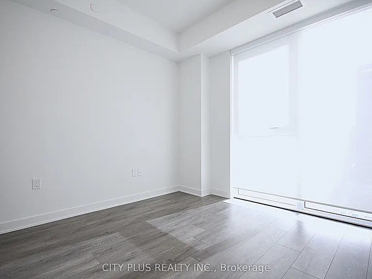 105 Oneida Cres #809 — Photo 13