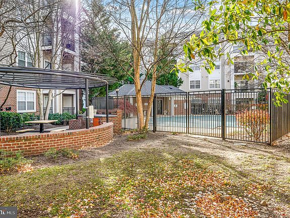 3rd image of 12953 Centre Park Cir APT 219