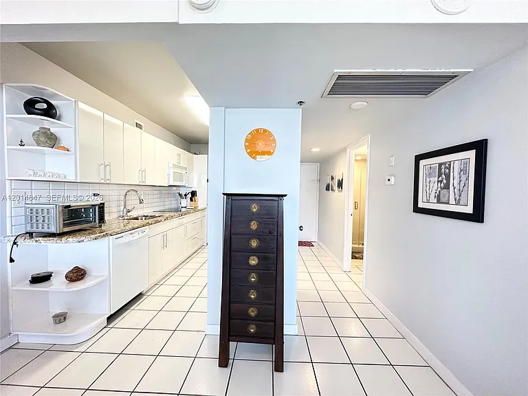 100 Lincoln Rd #1012 — Photo 12