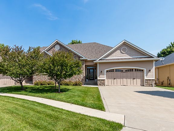 4th image of 7645 Escalade Ct