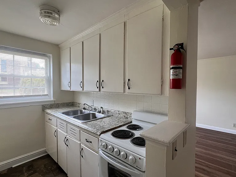 46 Main St #1 — Photo 7