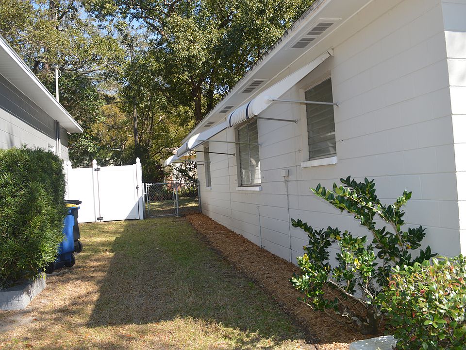1st image of 909 S Evergreen Ave
