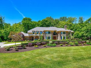 8310 Eagle Ridge Dr, Concord Township, OH 44077