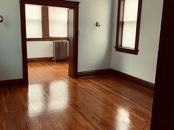 Master bedroom to sunroom