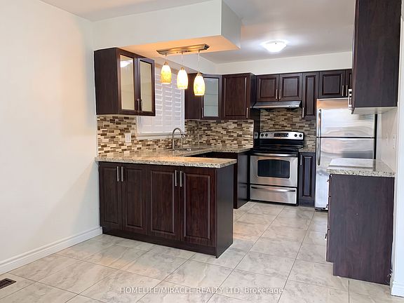 4th image of 6 Barnes Cres