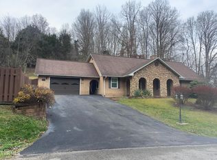 188 Bryan Dr, Richlands, VA 24641