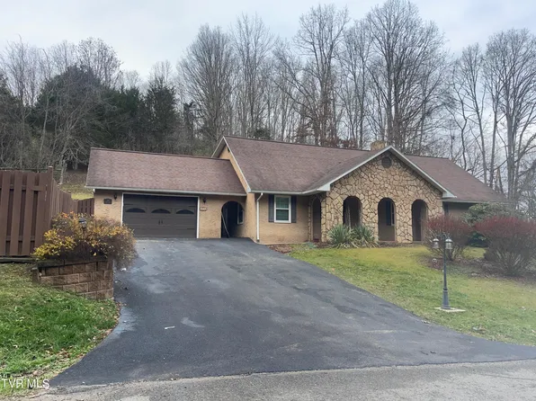 188 Bryan Dr, Richlands, VA 24641